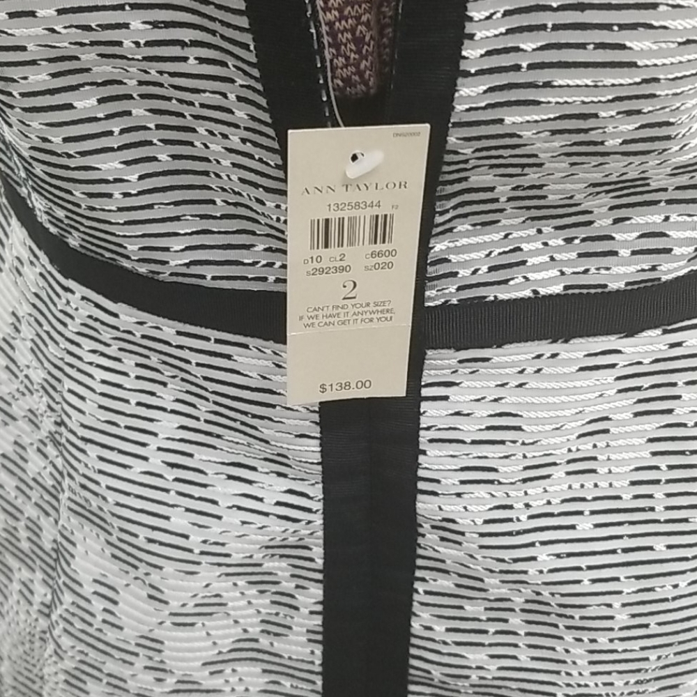 Ann Taylor sleeveless black and white dress - Picture 6 of 6